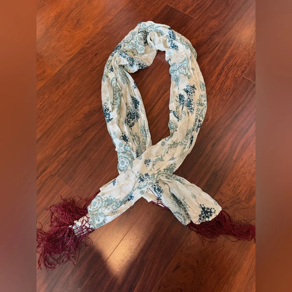 VINTAGE EDITION H&M FLORAL SCARF womens blue & white flower pashmina wrap - Picture 3 of 4